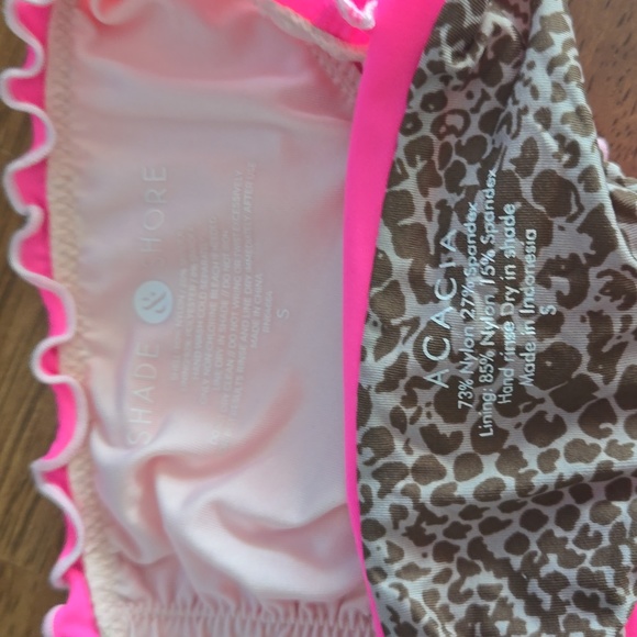 Bikini tops and bottoms - Picture 3 of 11